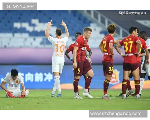 前瞻中超焦点战重庆斯威迎战华夏幸福双方争夺季后赛名额的关键对决